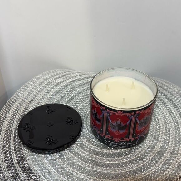 BBW Vampire Blood 3 Wick Scented Candle NWT - Picture 2 of 4
